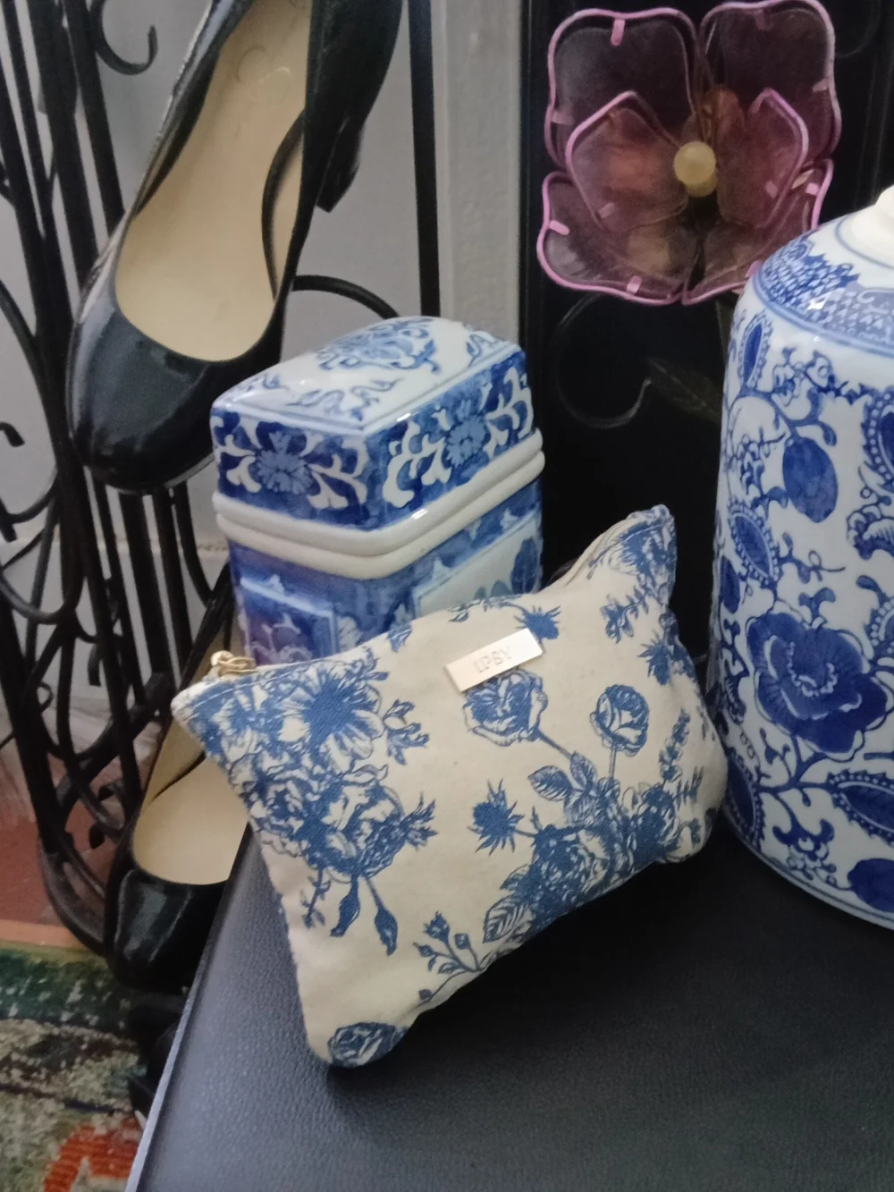 Ipsy Glam Bag – Blue & White Floral Toile Cosmetic PouchIpsy branded